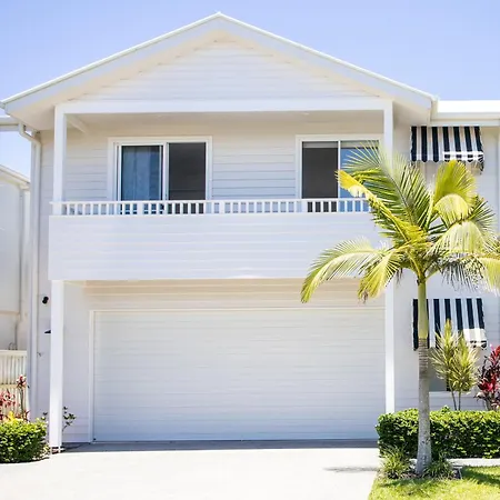 Beachfront Apartment Casuarina Exterior photo